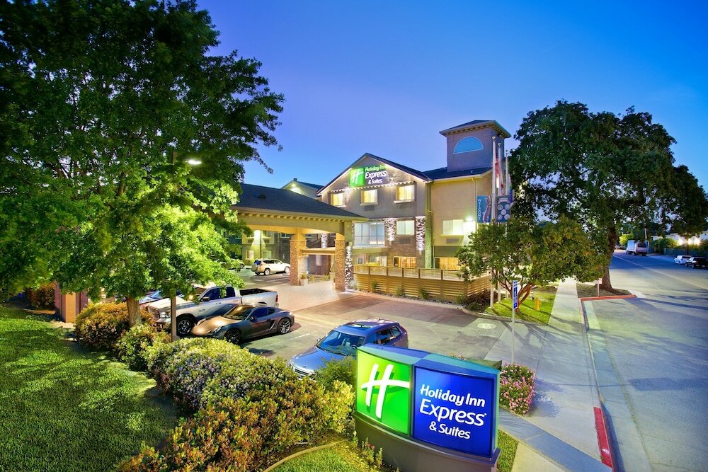 Фото Holiday Inn Express & Suites Paso Robles, an Ihg Hotel