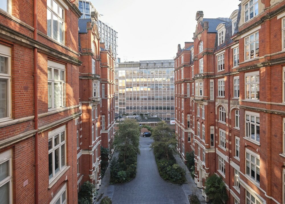 Фото St. Ermins Hotel, Autograph Collection