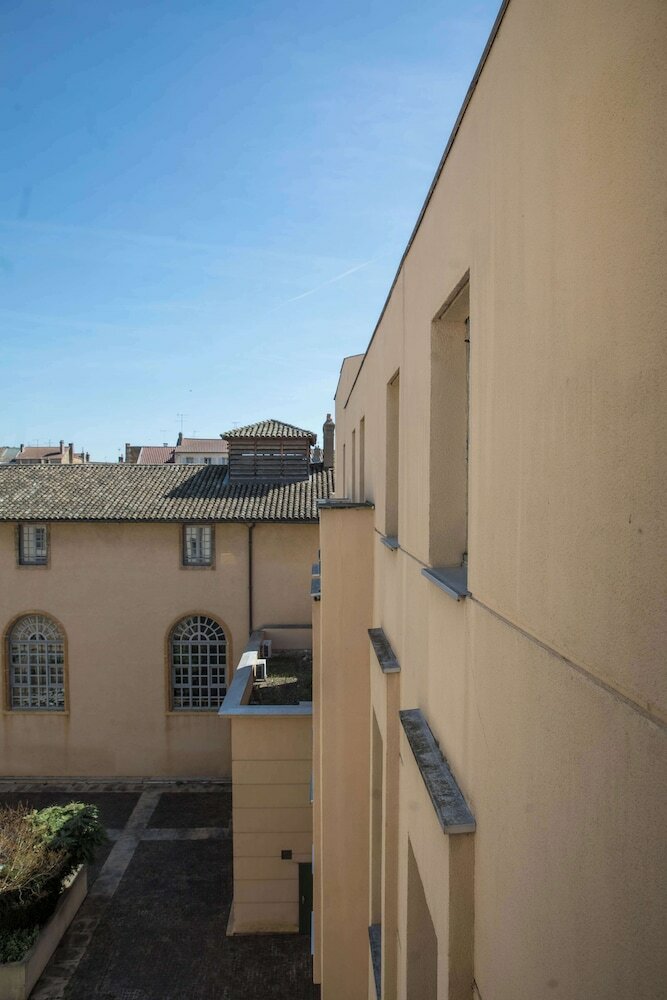 Фото Kyriad Villefranche Sur Saone