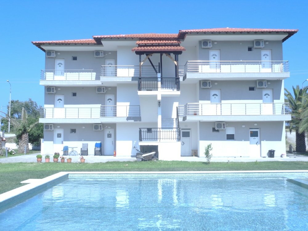 Фото отеля 1