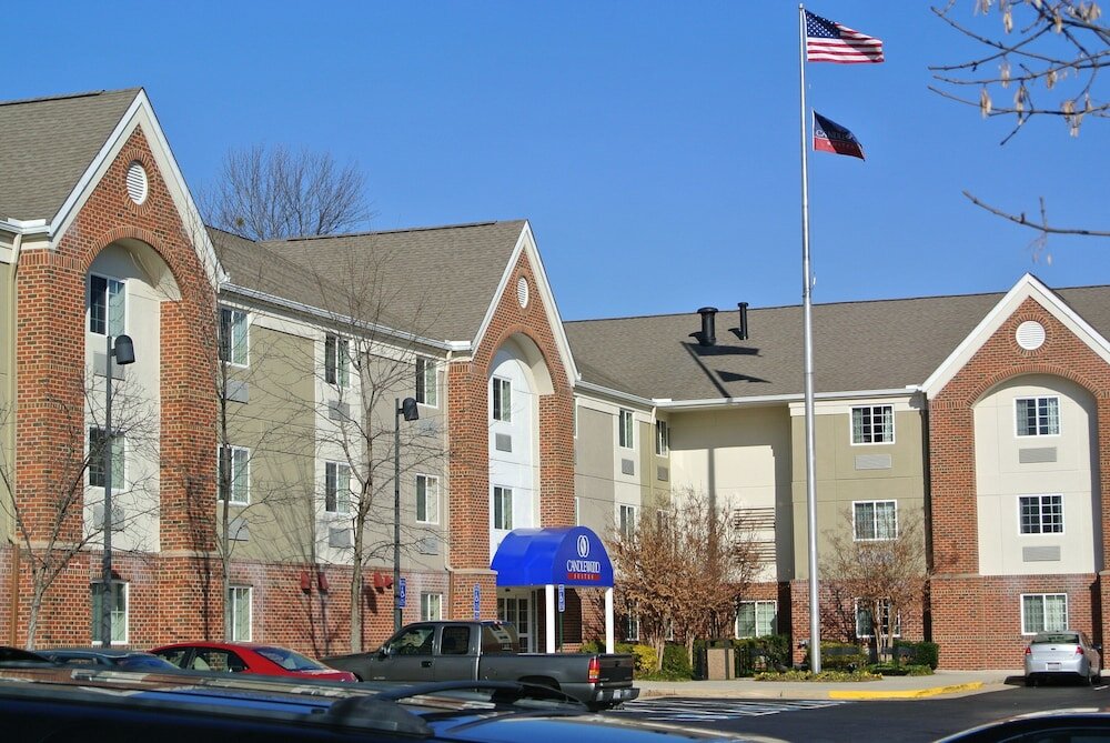 Фото Candlewood Suites Washington-Fairfax, an Ihg Hotel