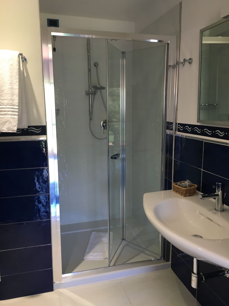 Фото Cala Rosa Club Hotel