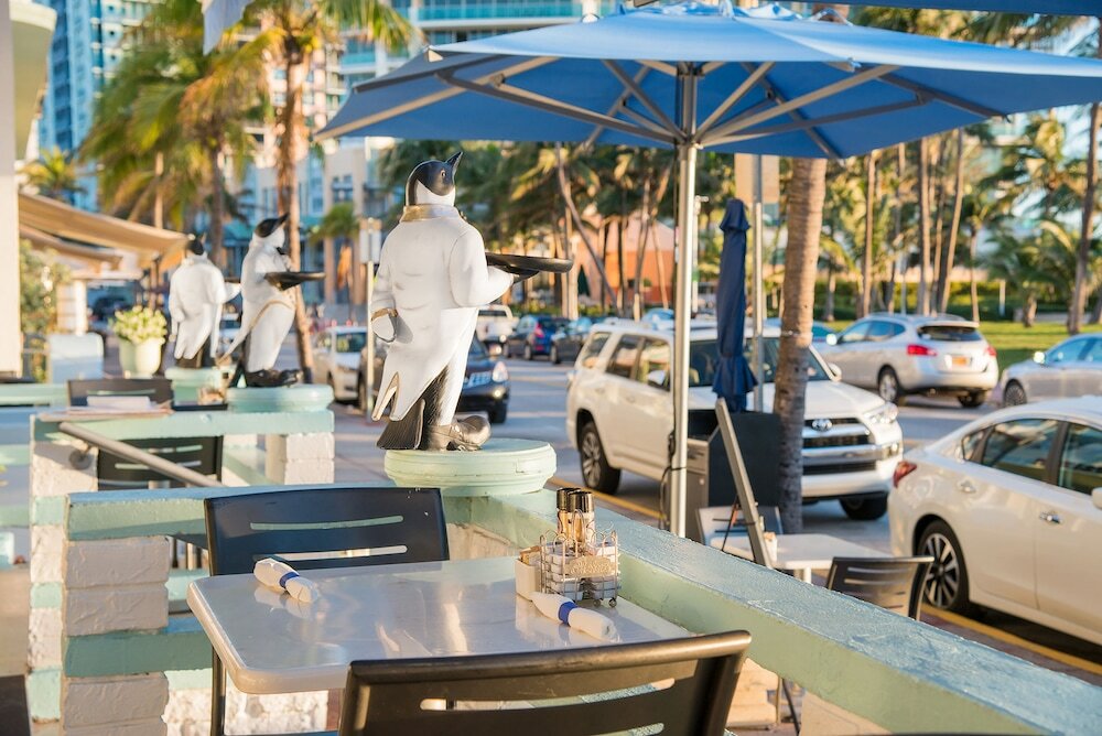 Фото The Penguin Hotel