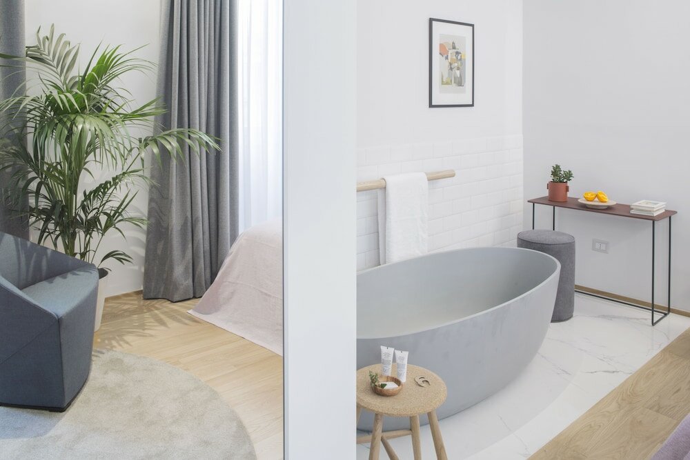 Фото The Radical Hotel