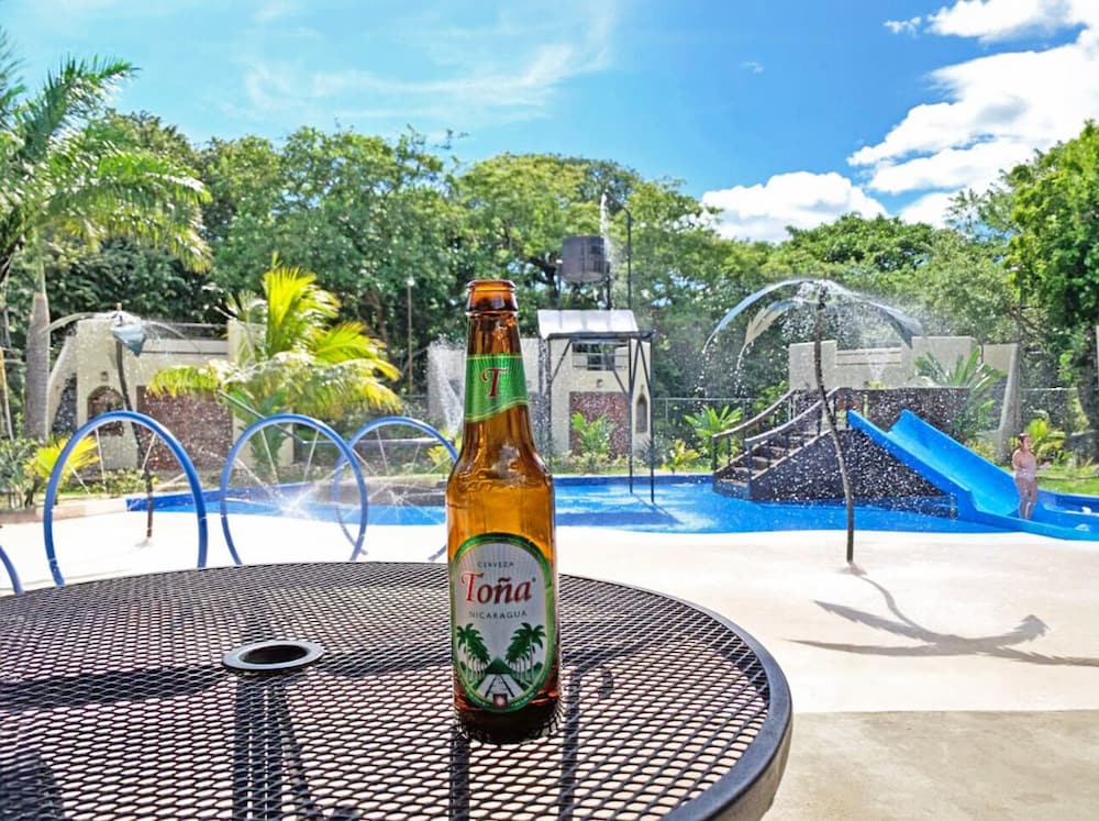 Фото Surf Ranch Hotel & Resort