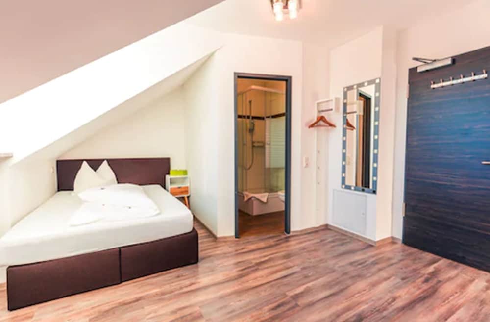 Фото Hotel Arooma