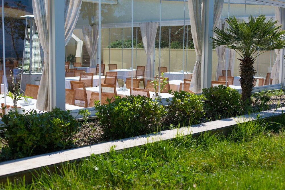 Фото Blue Waves Resort