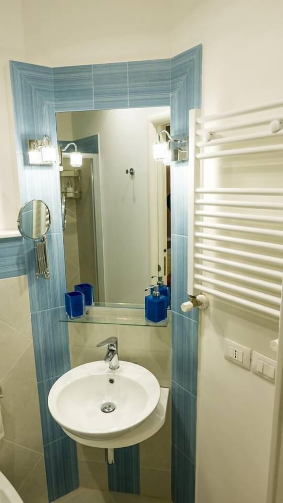 Фото Guest House Mr Brown