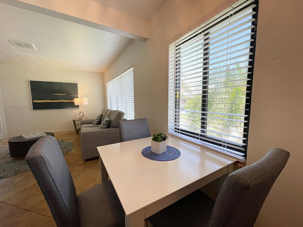 Фото Tropic Isle Beach Resort