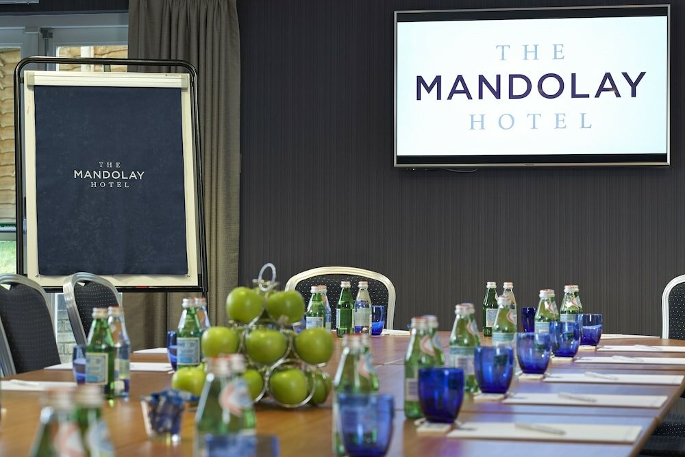 Фото Mandolay Hotel Guildford