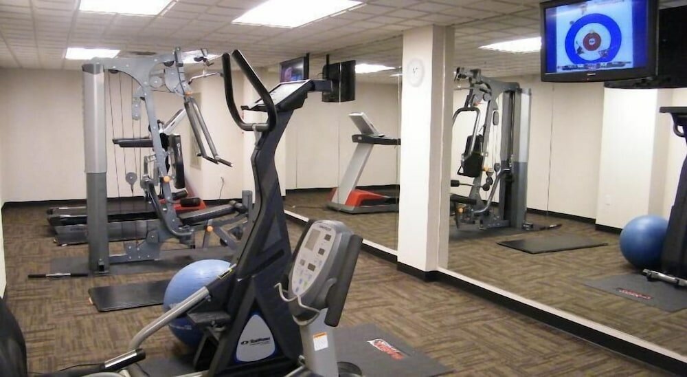 Фото Ramada by Wyndham Edmonton South