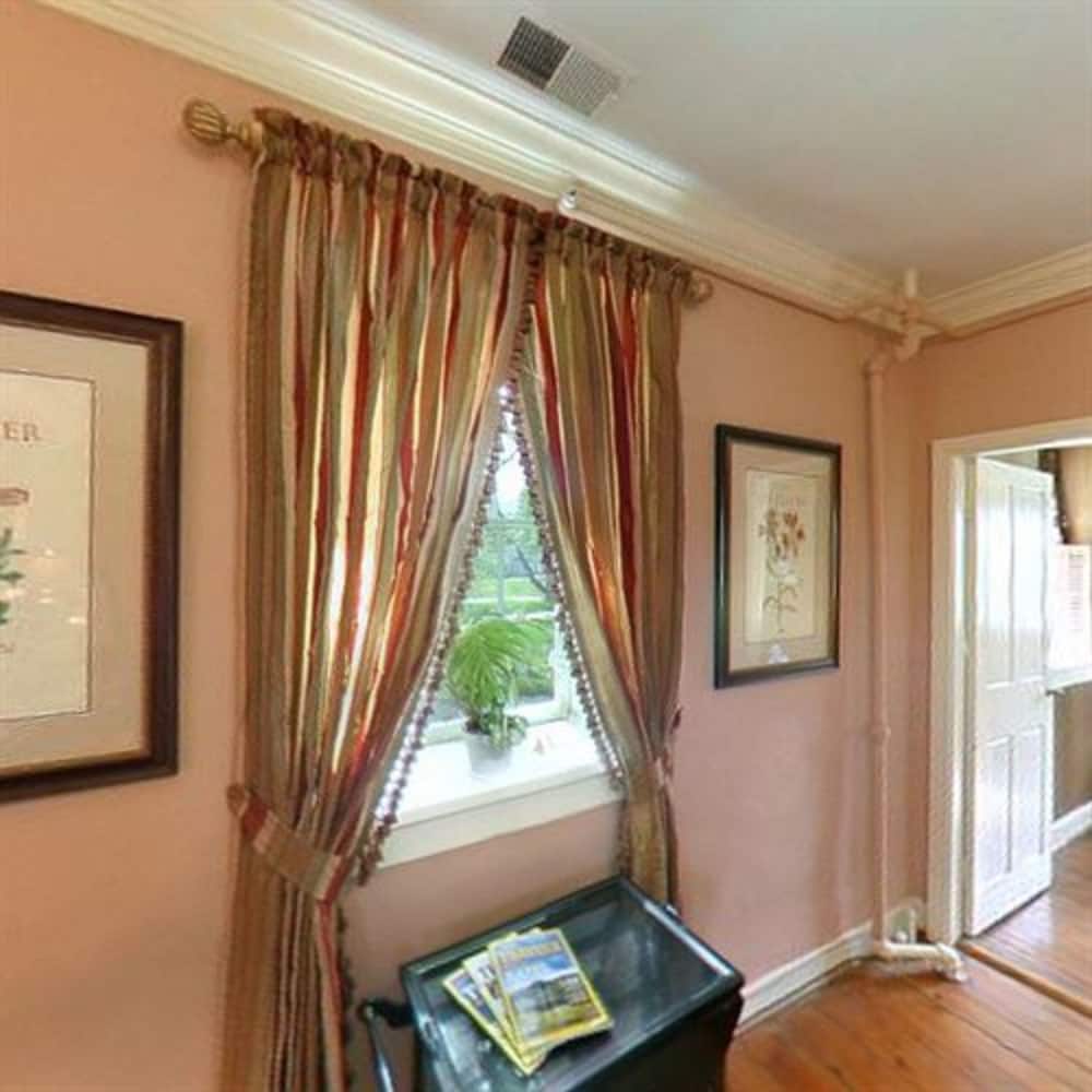 Фото The Wayside Inn Bed & Breakfast