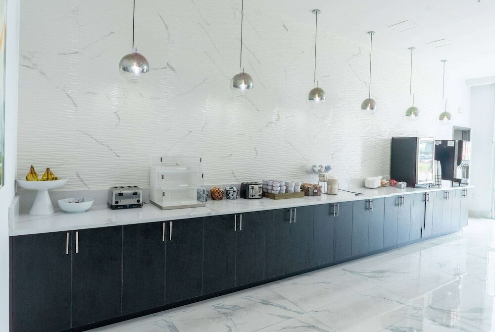 Фото La Quinta Inn & Suites by Wyndham Corpus Christi Southeast