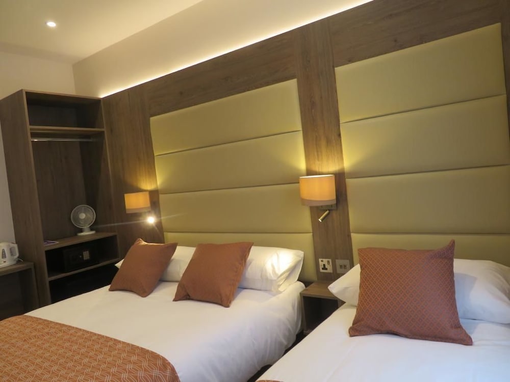 Фото Glendale Hyde Park Hotel