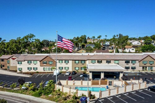 Внешний вид отеля Hampton by Hilton Encinitas-Cardiff Beach Area в Энсинитасе, фото 2