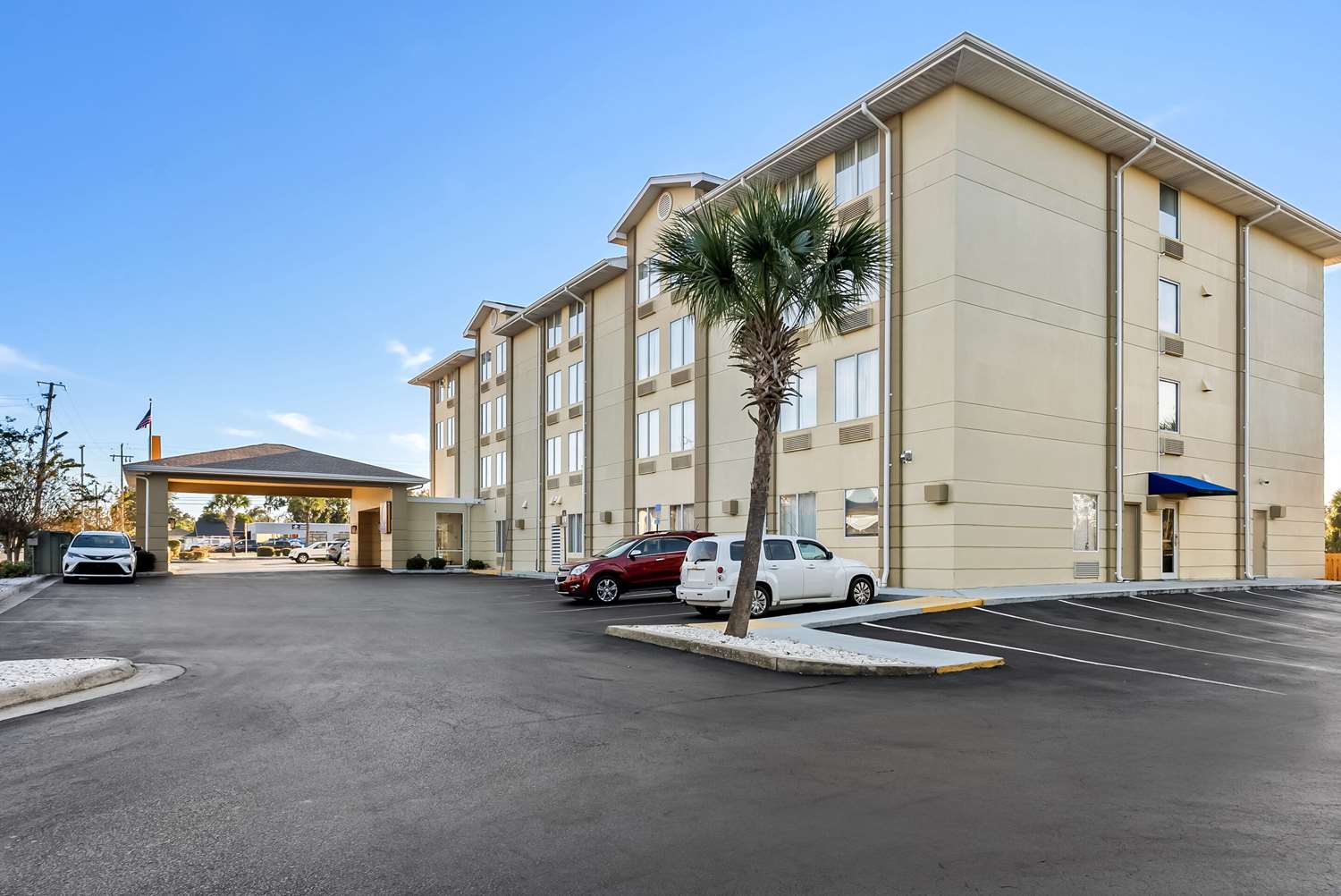 Фото Comfort Inn & Suites