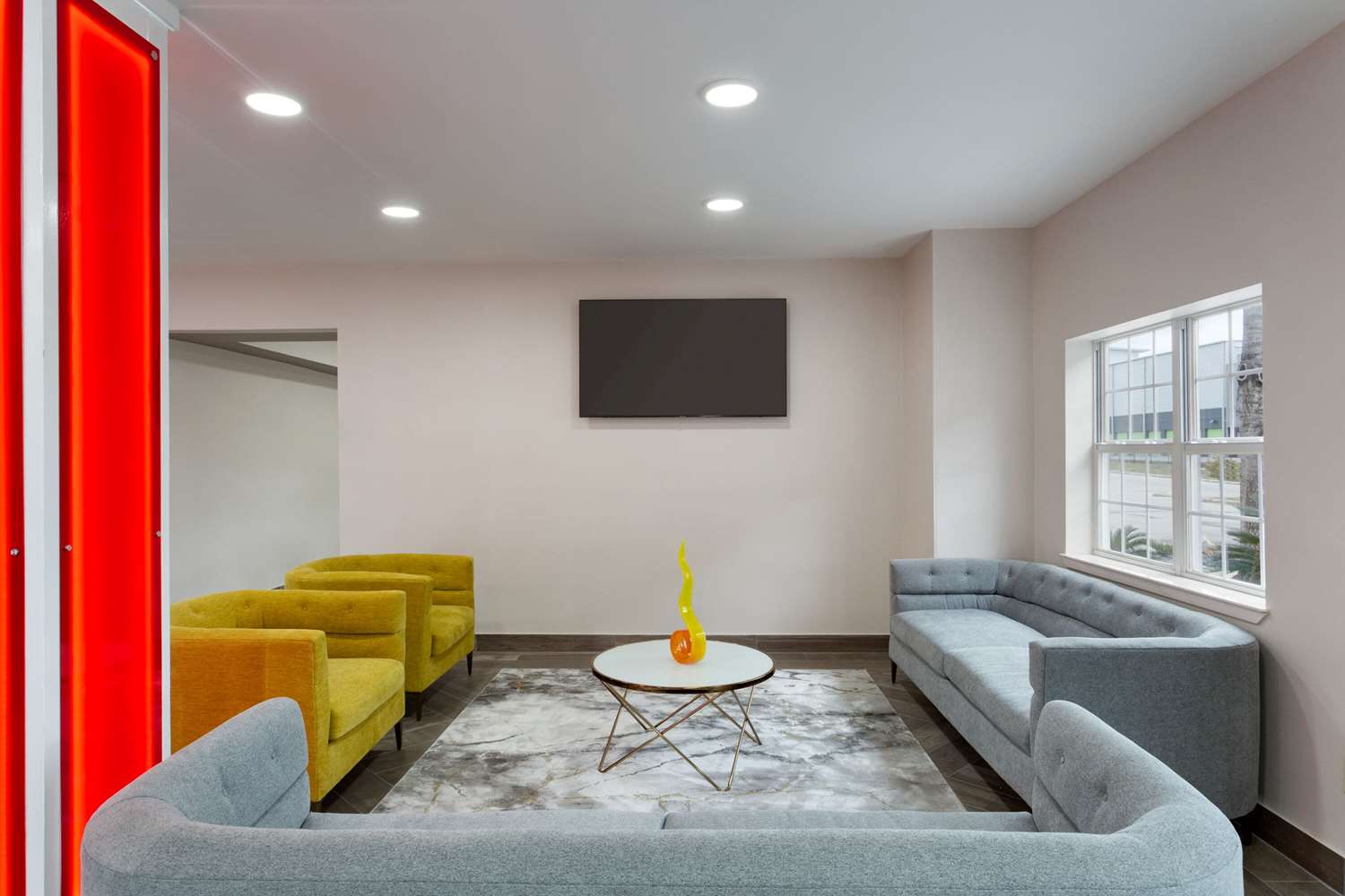 Фото Super 8 by Wyndham San Antonio Airport North