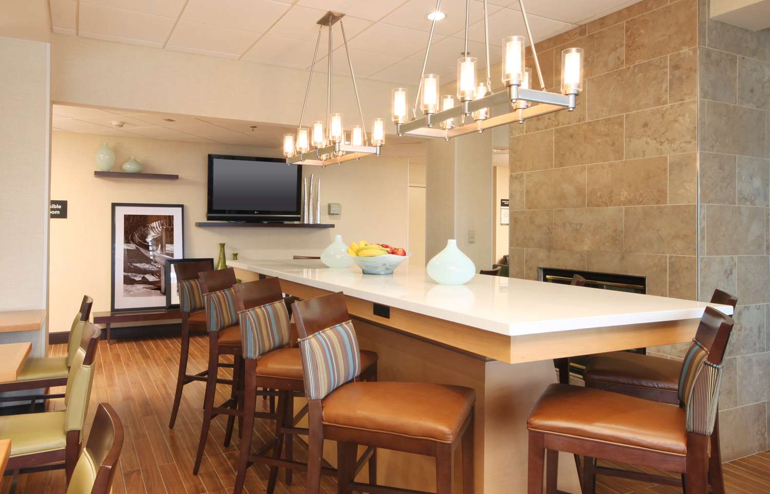 Фото Hampton Inn White Plains/Tarrytown