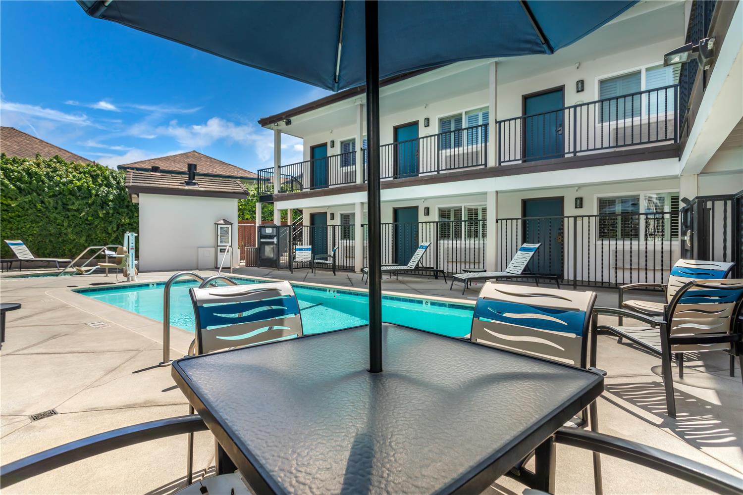 Фото Best Western Rose Garden Inn