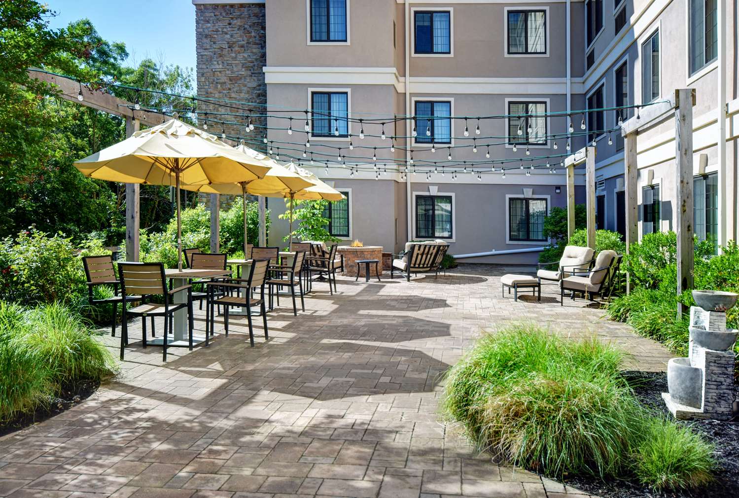 Фото Homewood Suites by Hilton Eatontown