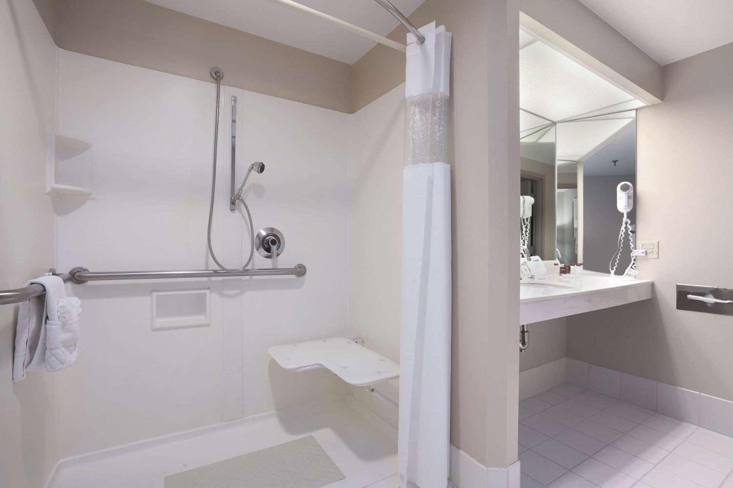 Фото 41 Lakefront Hotel, Trademark Collection by Wyndham
