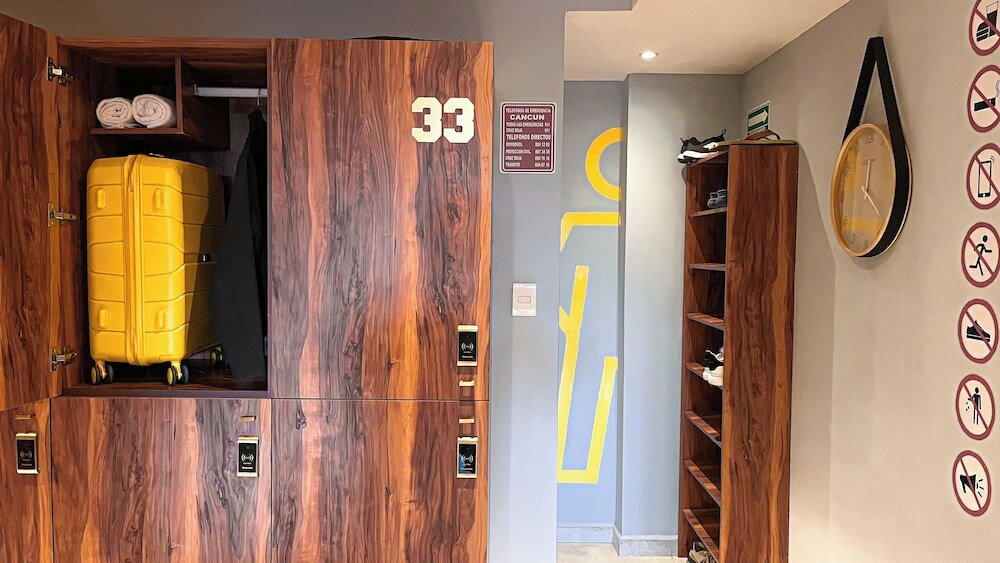 Фото The Yellow Capsule