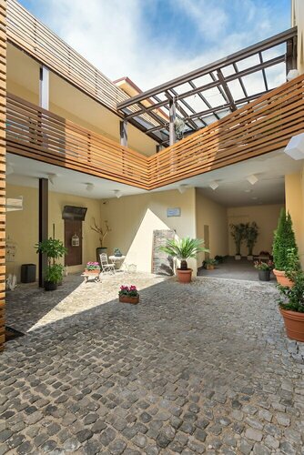 Demetra Guest House