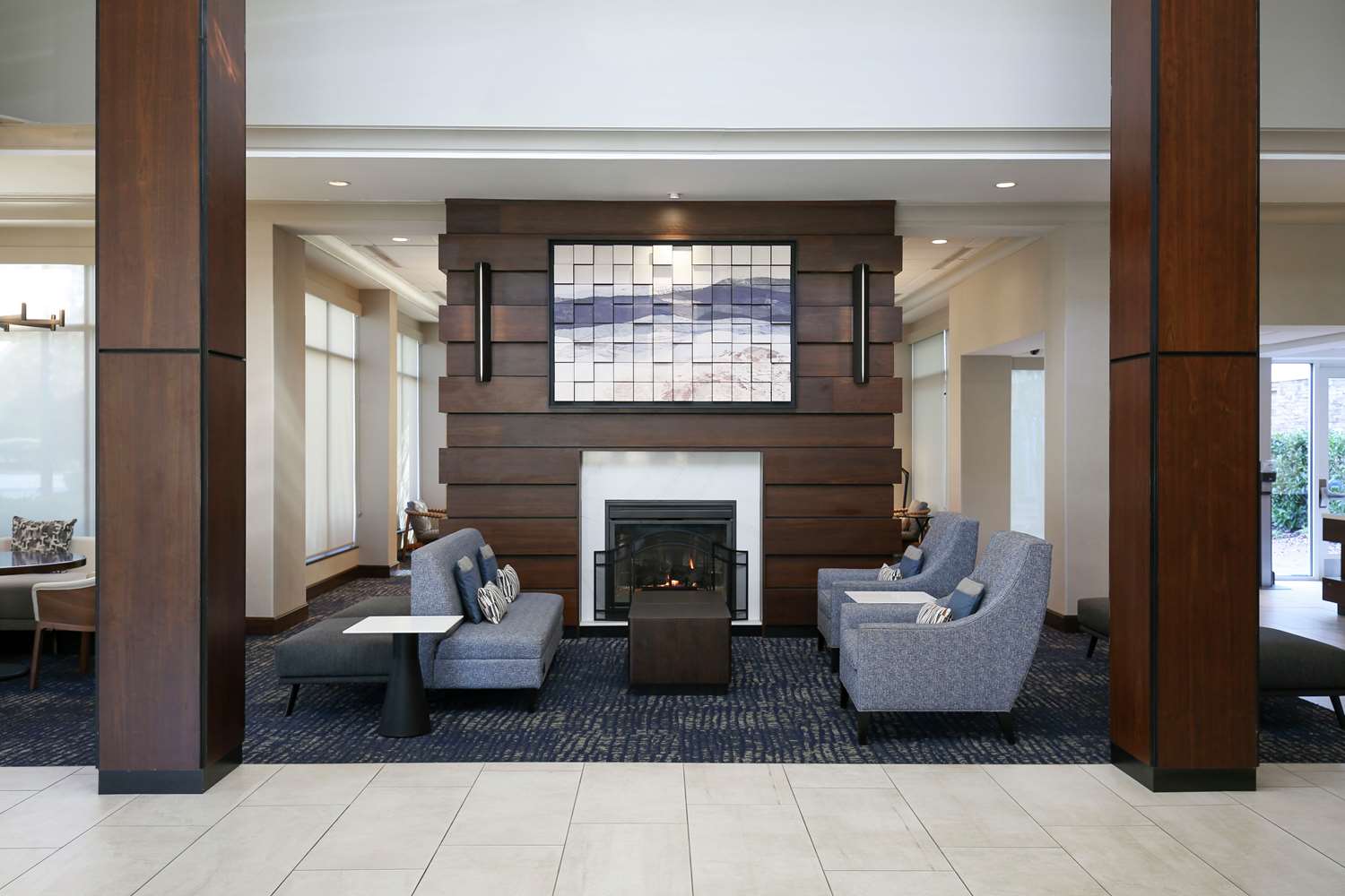 Фото Hilton Garden Inn Melville