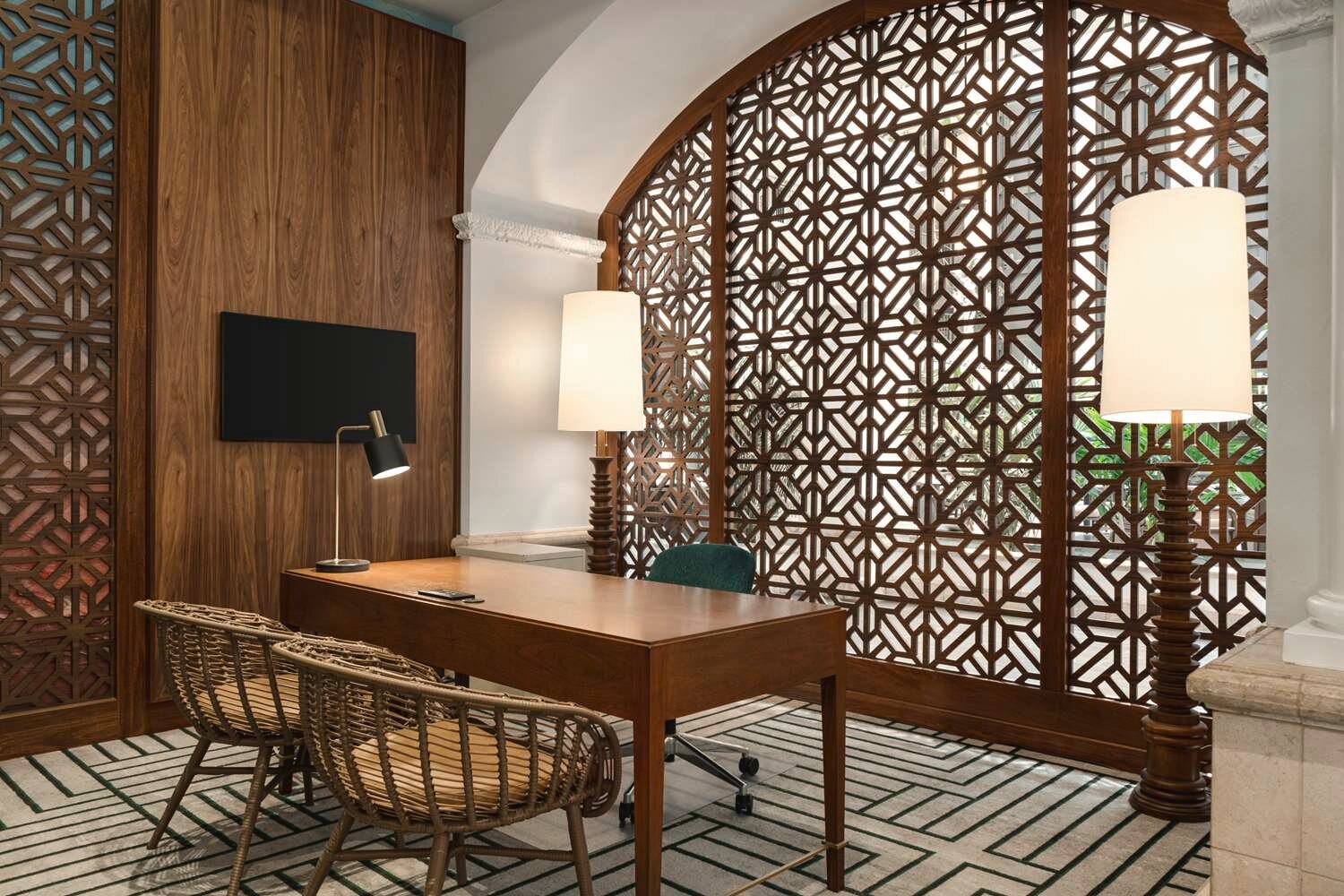 Фото Embassy Suites by Hilton Fort Lauderdale 17th Street 