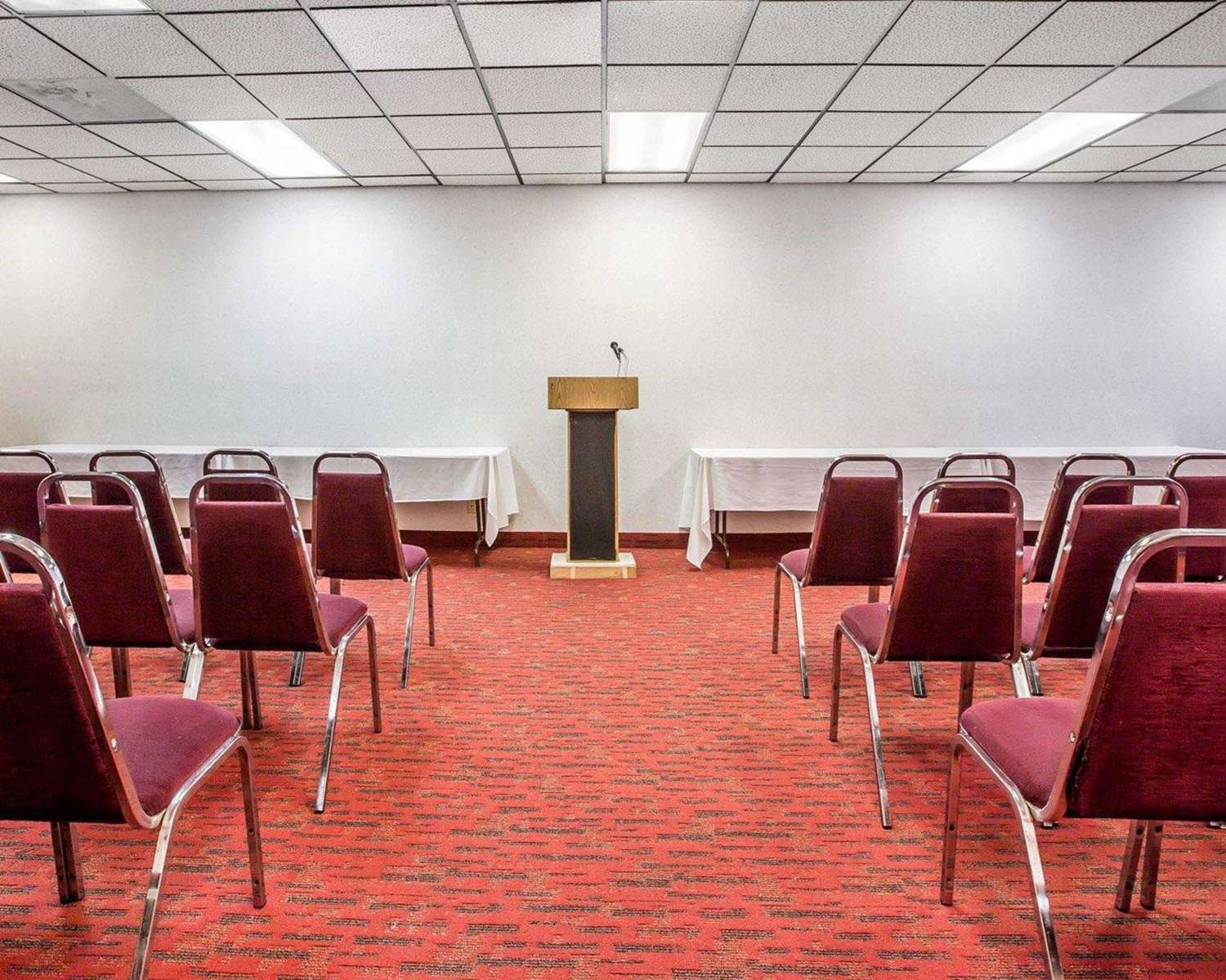 Фото Quality Inn & Suites Montebello - Los Angeles