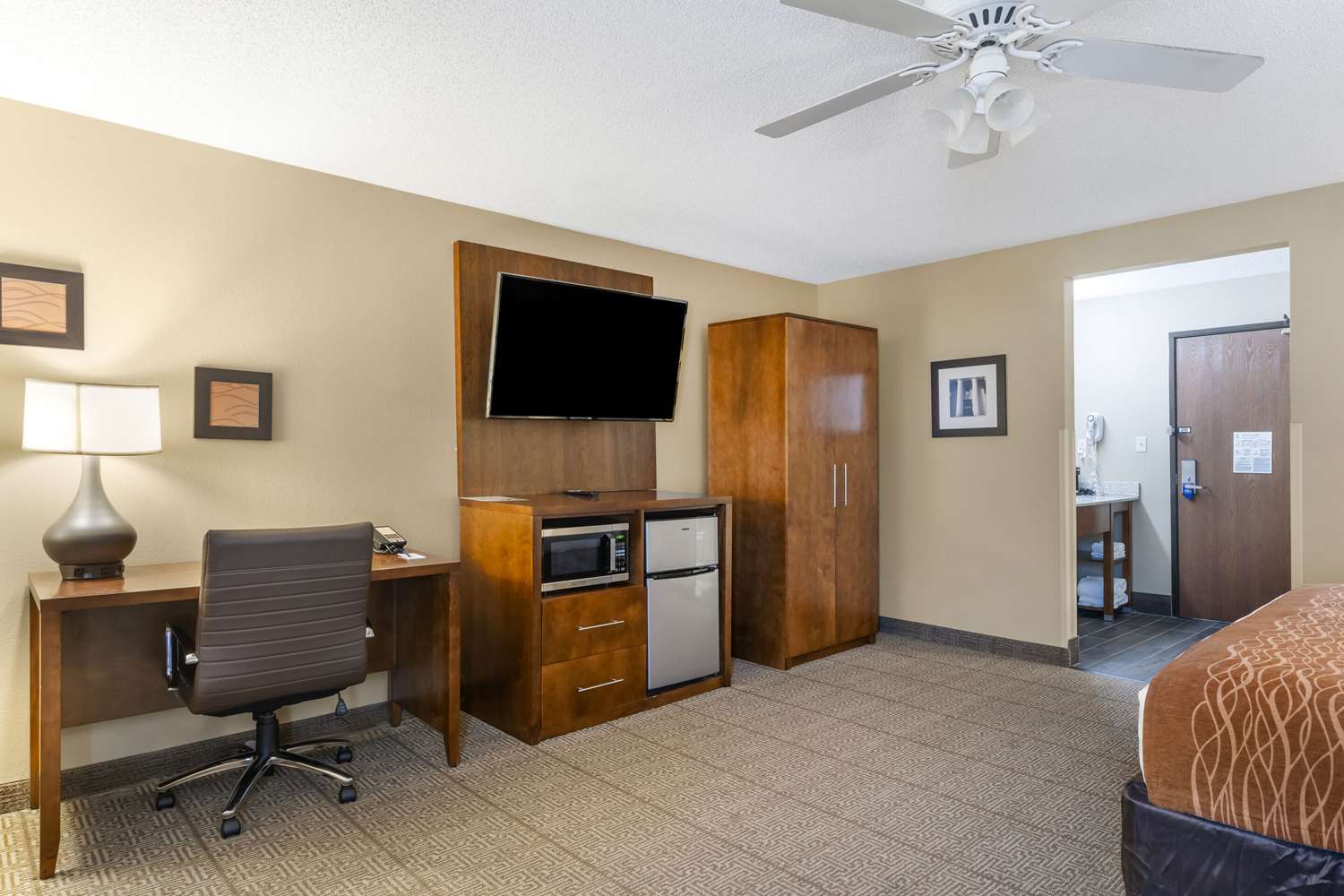 Фото Comfort Inn North/Polaris