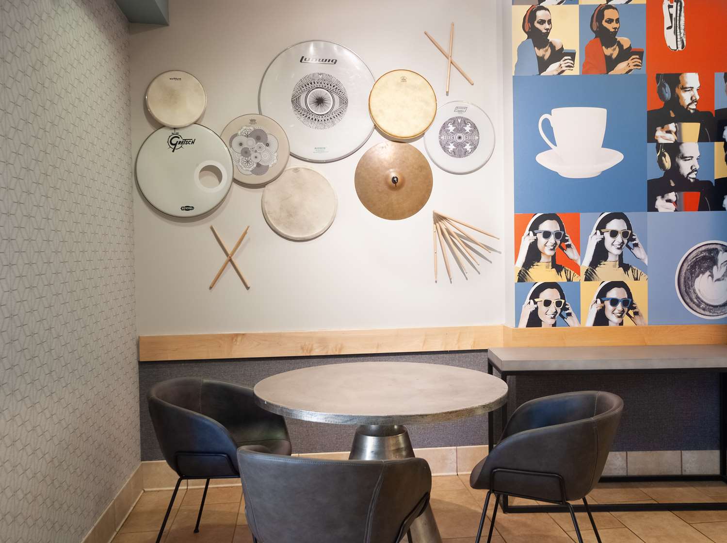 Фото DoubleTree by Hilton Cleveland Downtown - Lakeside