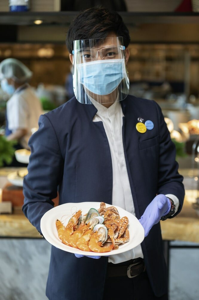 Фото Novotel Chennai Chamiers Road Hotel