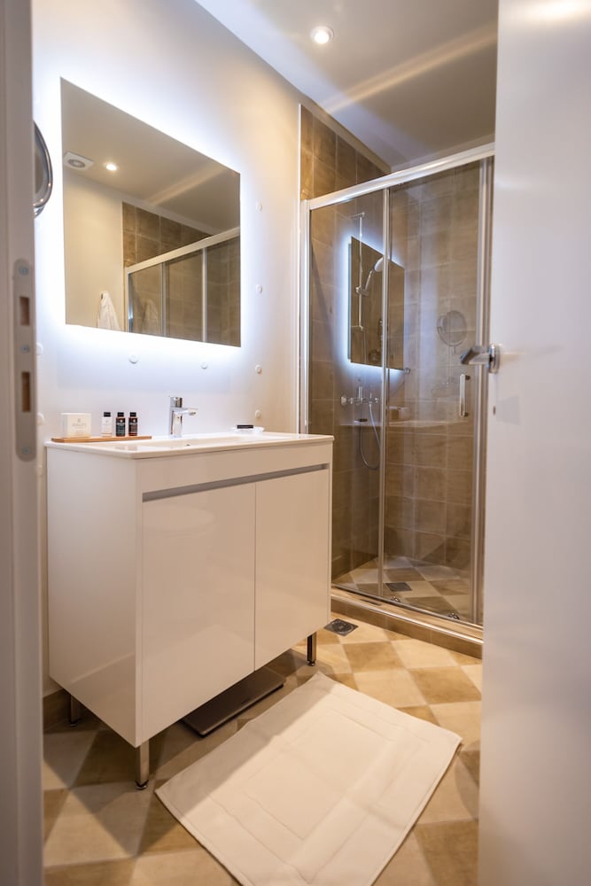 Фото 33 Solonos Suites