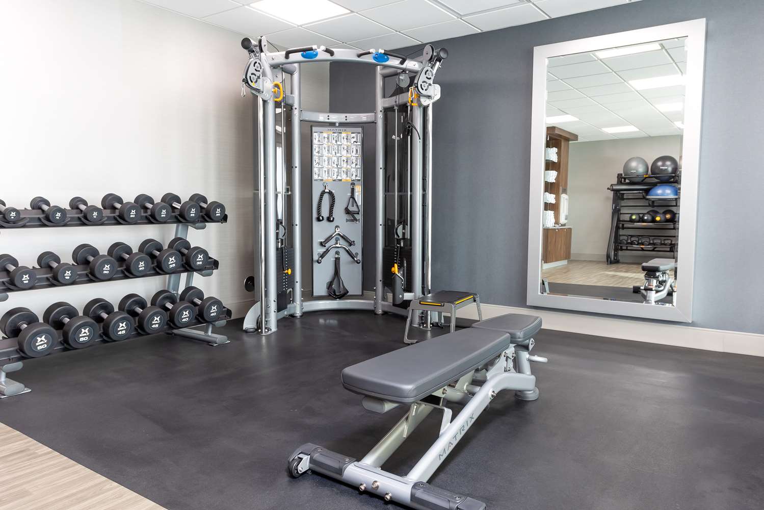 Фото Hampton Inn & Suites Santa Rosa Sonoma Wine Country