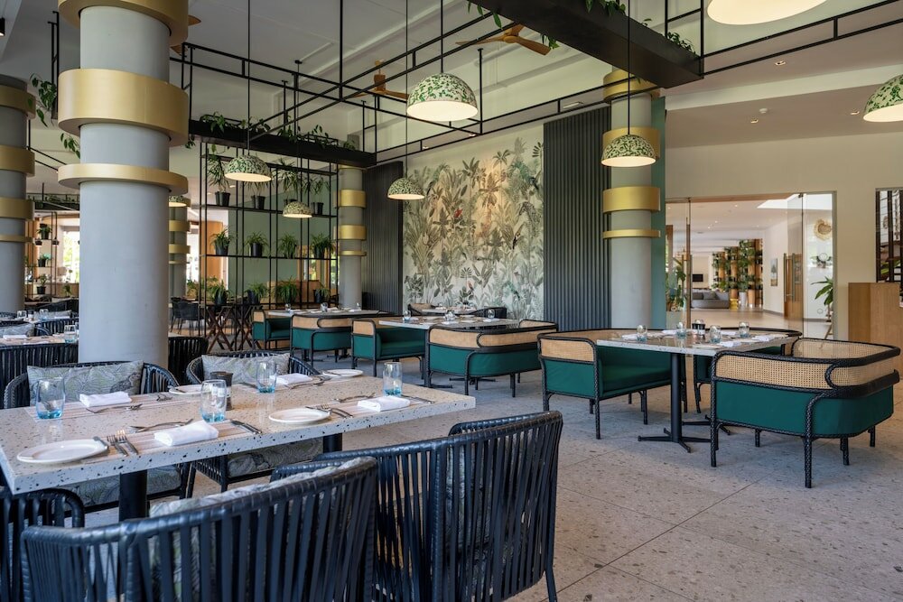 Фото Ocean's Creek Beach Hotel