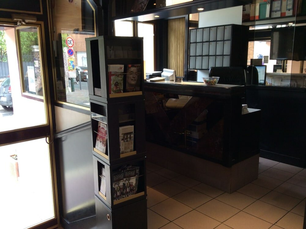 Фото Hotel De La Place