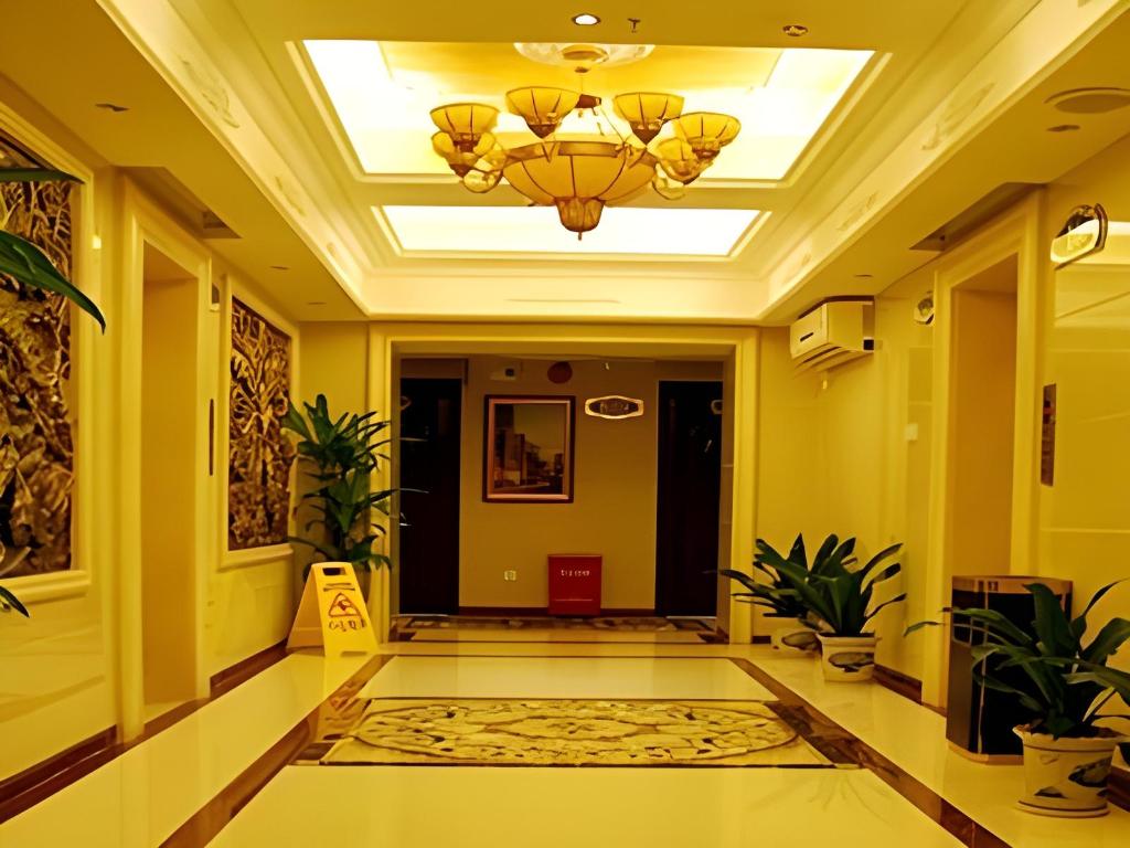 Фото Vienna Hotel Dongguan Tangxia Binfen Plaza