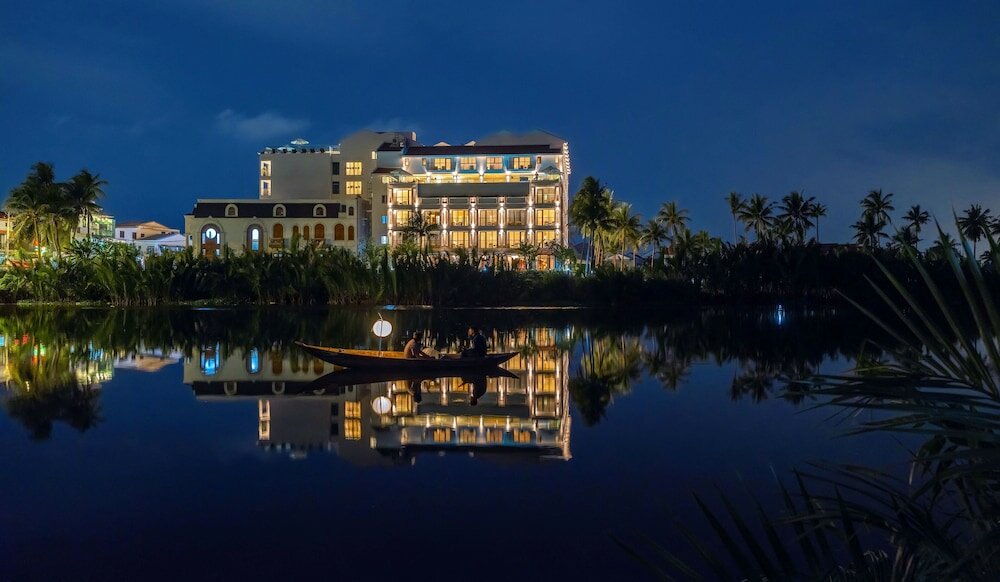 Фото отеля 2