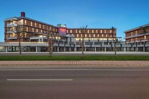 Гостиница Ramada Plaza by Wyndham Batman