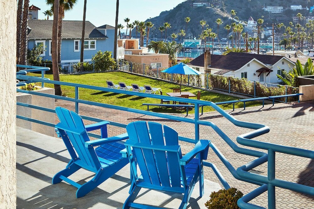 Фото Seaport Village Inn Avalon