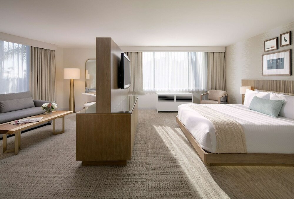 Фото Belamar Hotel Manhattan Beach, Tapestry Collection by Hilton