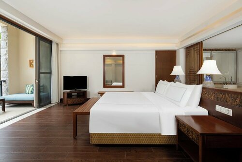 Гостиница Swissotel Sanya Yalong Bay в Санье