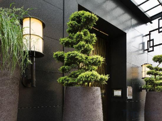 Фото Hôtel Marignan Champs Elysées