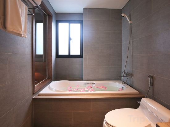 Фото Avora Hotel