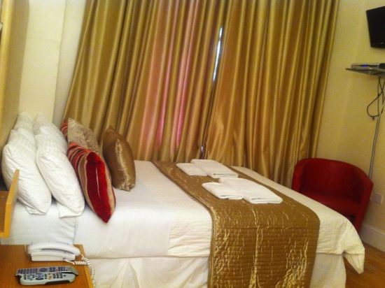 Фото ABC Hyde Park Hotel