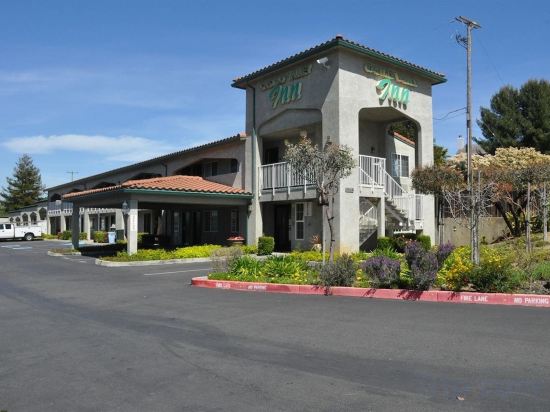 Фото SureStay Hotel by Best Western Castro Valley