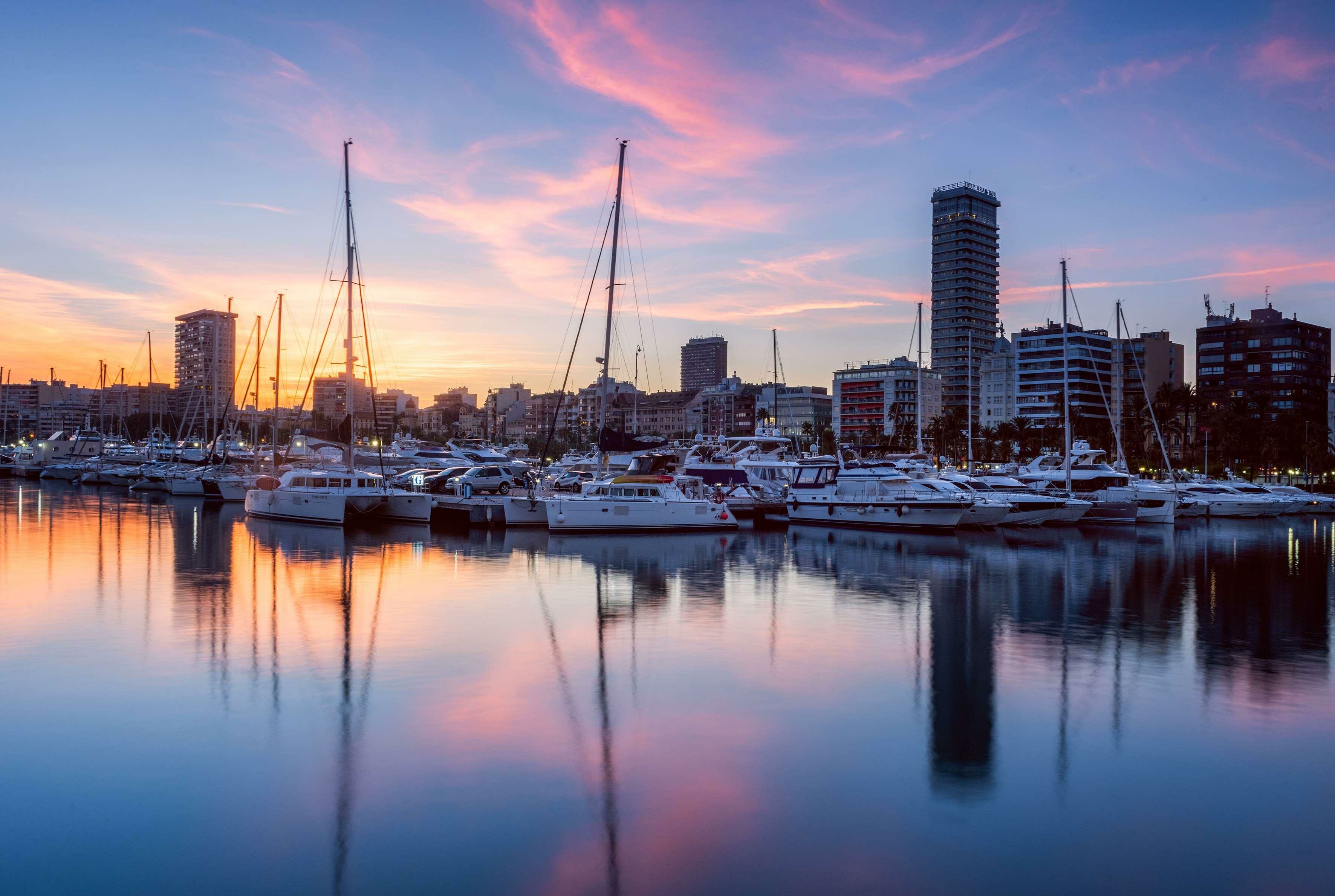 Фото Hotel Alicante Gran Sol, Affiliated by Meliá