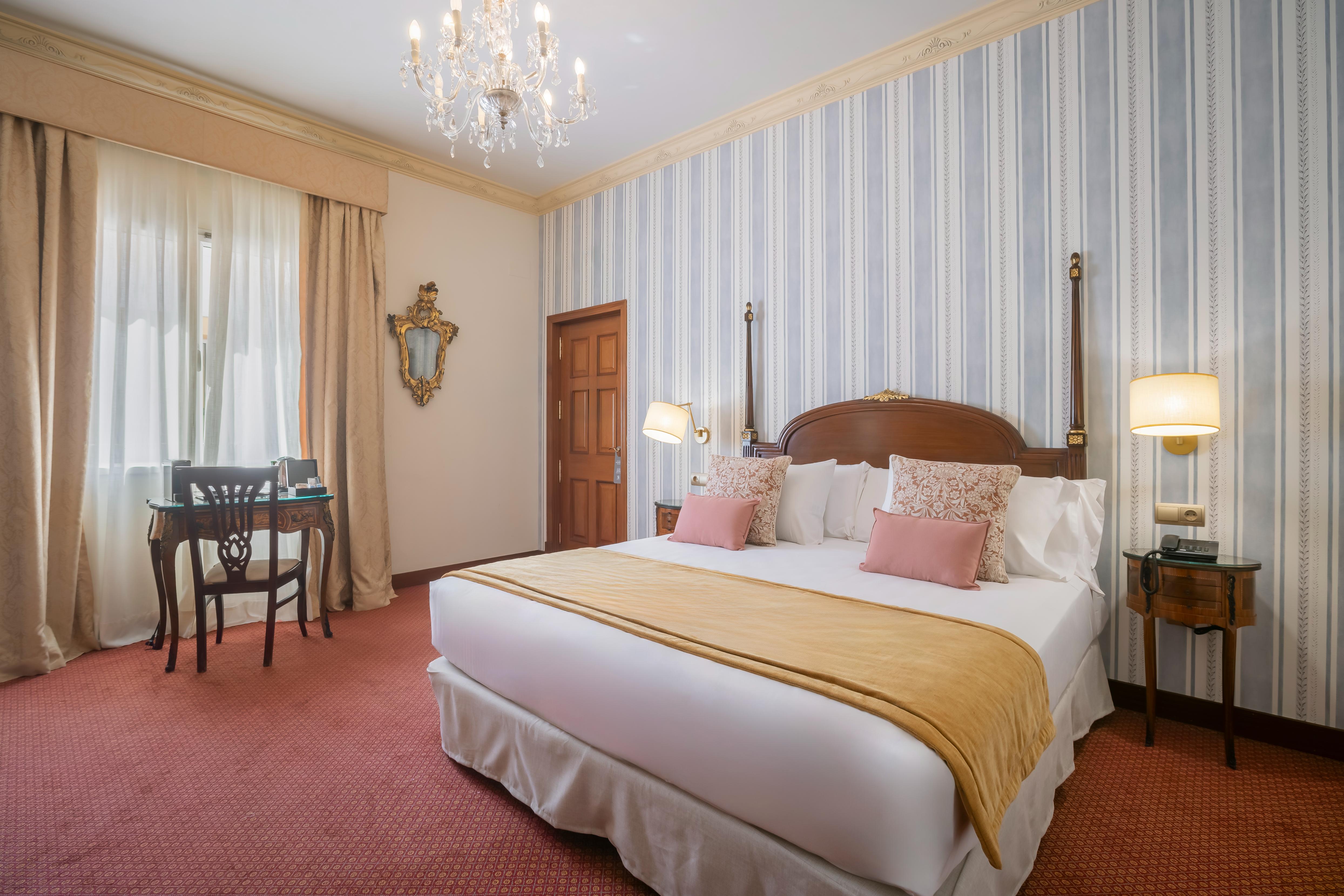 Фото Hotel Duques de Medinaceli