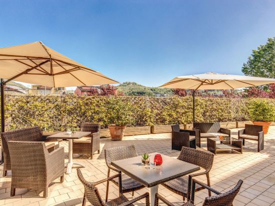 Фото Tuscany Inn